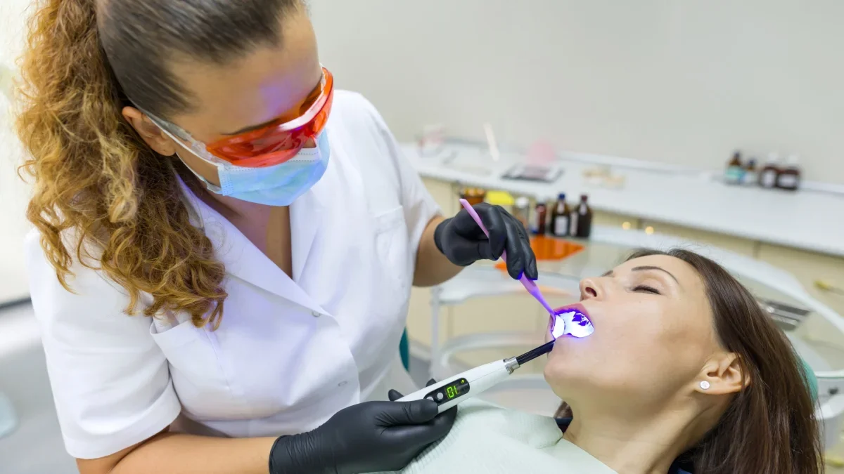 Natural-looking dental restoration